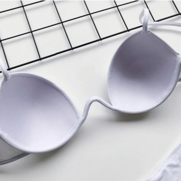 New White Underwire Bikini Set with High Cut Legs Swimsuit Size L - Picture 6 of 6